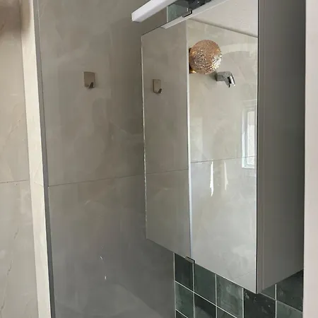 Апартамент Cozy Peraia Retreat